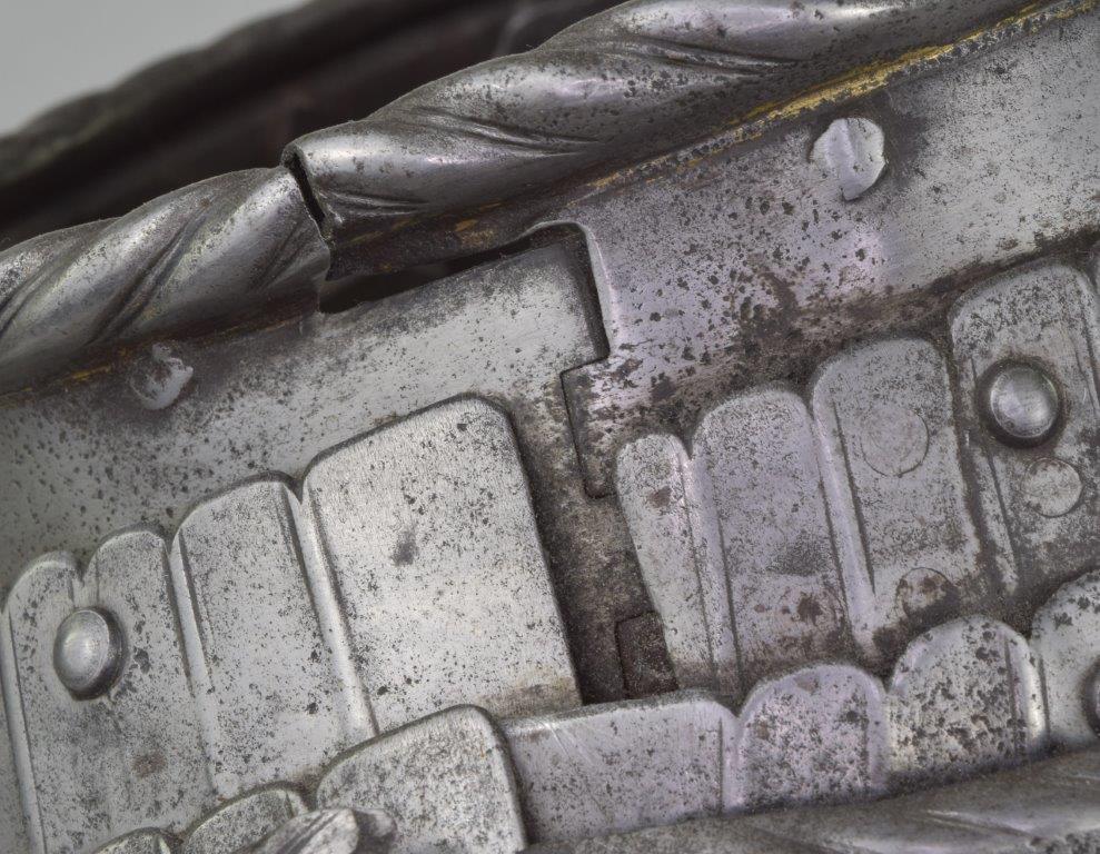 gorget details showing the uppper plate, roll, hinges and pins